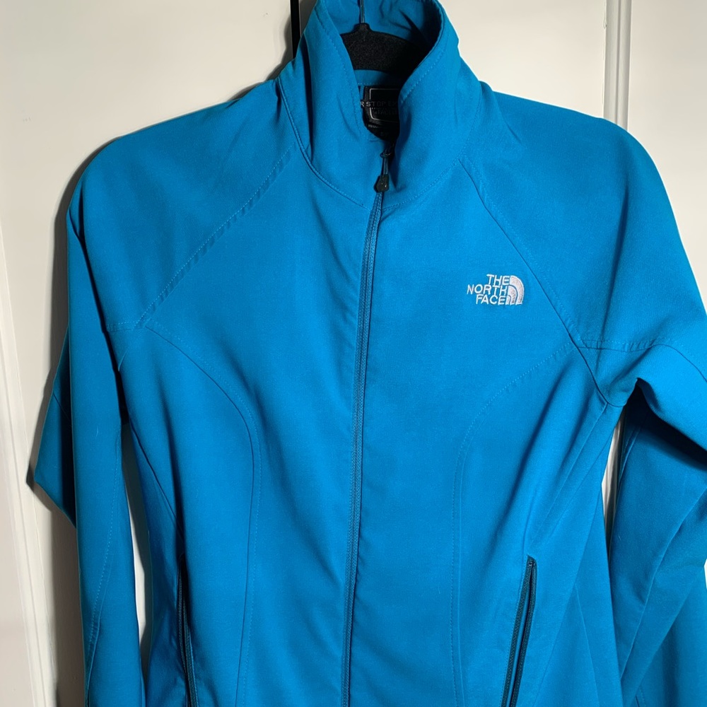 Hoodless zip-up sweater
